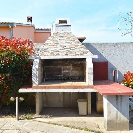 Pietro 2228 아파트 발