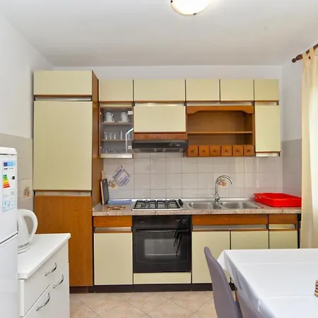Pietro 2228 Apartment *